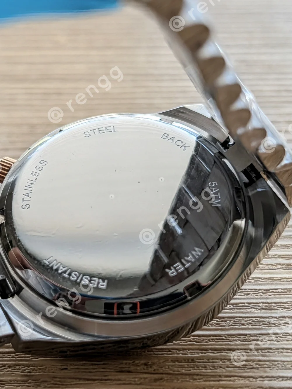 40mm White Seiko Two-Tone Stainless Steel Men's Mod Dress Watch Sapphire